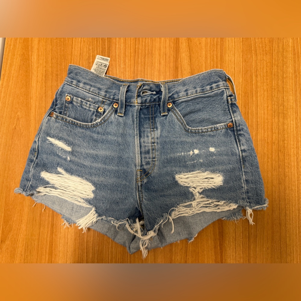 Women’s Levi 501 shorts